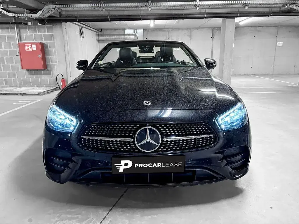 Gebraucht Mercedes E220 194 PS (142 kW) 2022 Schwarz Cabrio