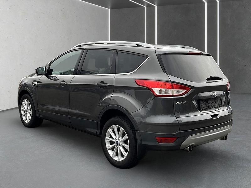 Gebraucht Ford Kuga Titanium 150 PS (110 kW) 2015 Grau SUV