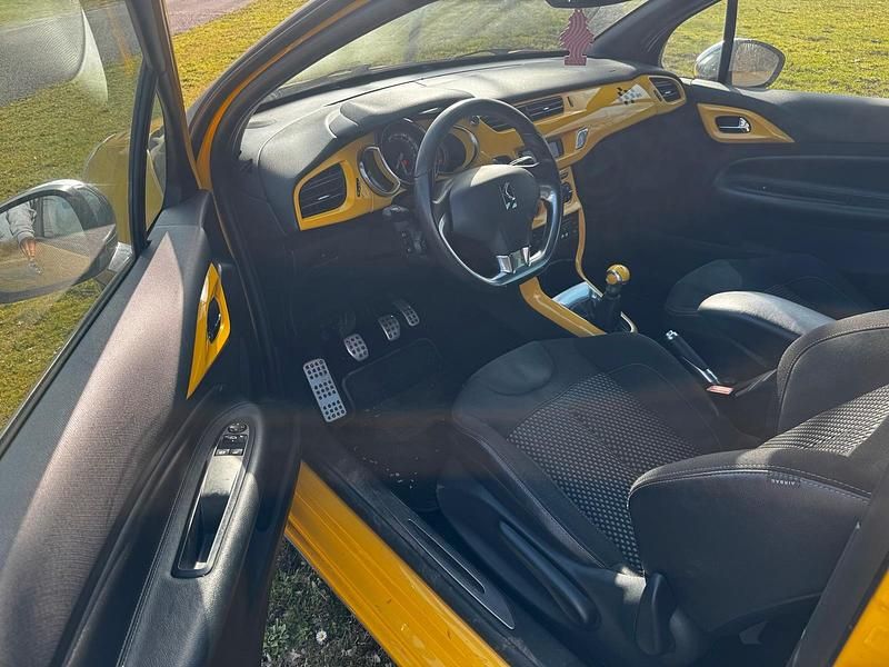 Gebraucht Citroën DS3 120 PS (88 kW) 2010 Gelb Kleinwagen