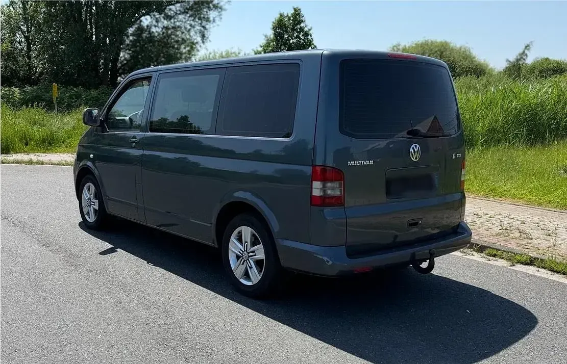 Gebraucht VW Multivan 131 PS (96 kW) 2004 Grau Van / Kleinbus