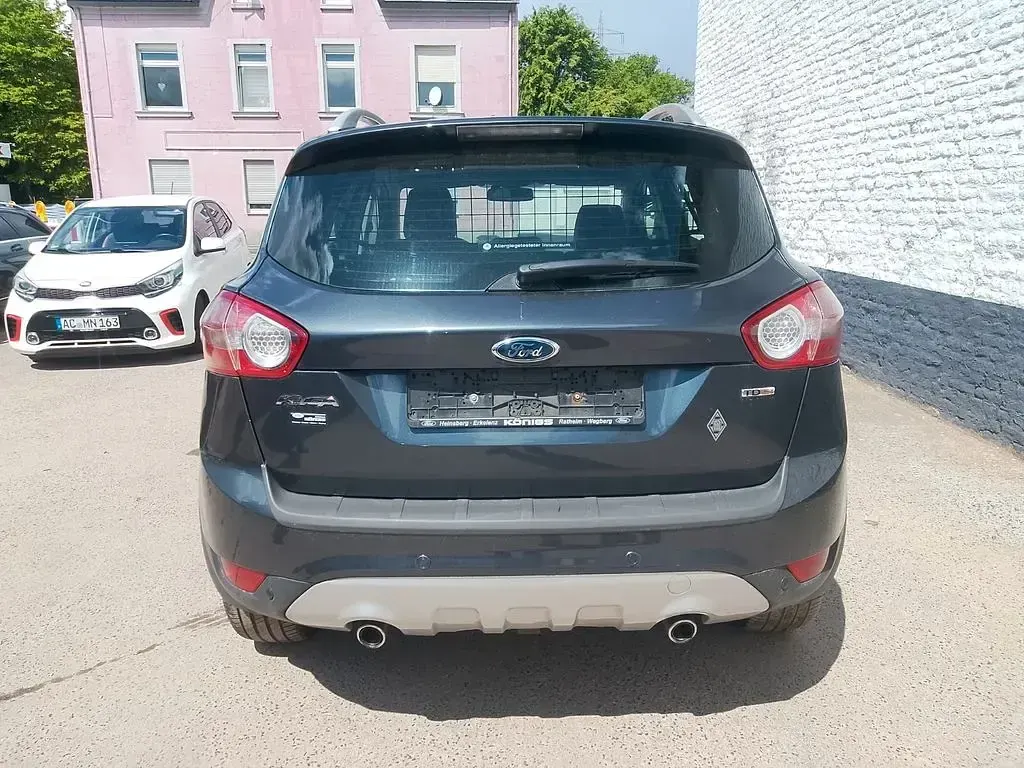 Usata Ford Kuga Trend 163 CV (119 kW) 2010 Grigio SUV