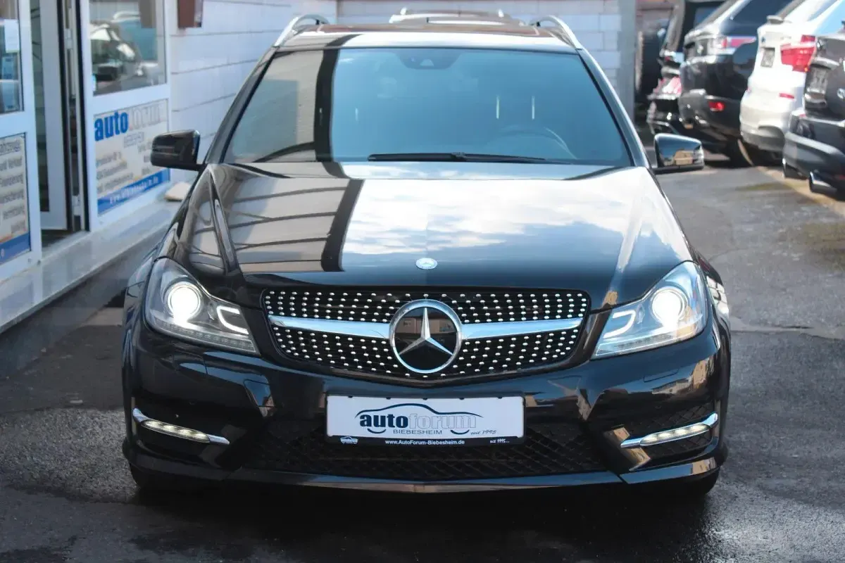 Gebraucht Mercedes C350 AMG line 306 PS (225 kW) 2012 Schwarz Kombi