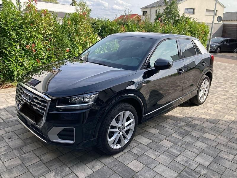 Schwarz Gebraucht 2018 Audi Q2 Sport SUV | 20.000 € (Fairer Preis) - Bild 1/4