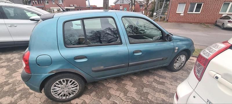 Gebraucht Renault Clio II 75 PS (55 kW) 2003 Blau Kleinwagen