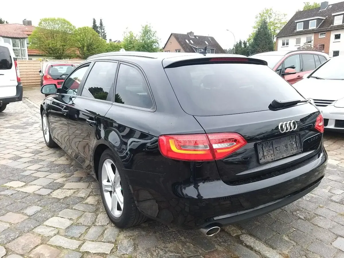 Gebraucht Audi A4 Ambition 204 PS (150 kW) 2013 Schwarz Kombi