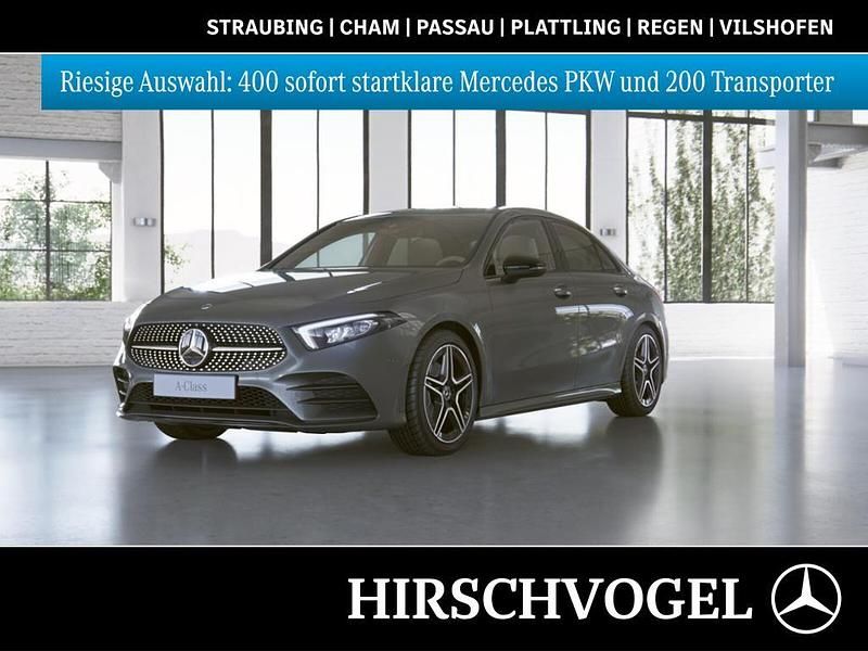Metalliclack mountaingrau Gebraucht 2019 Mercedes A200 AMG line Limousine | 24.780 € (Fairer Preis) - Bild 1/4