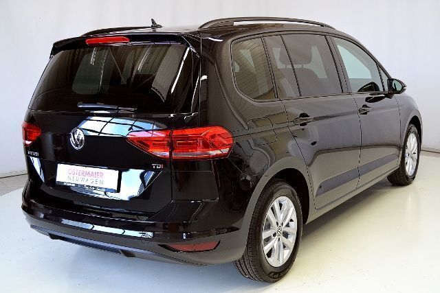Gebraucht VW Touran Comfortline 110 PS (80 kW) 2016 Schwarz metallic Van / Kleinbus