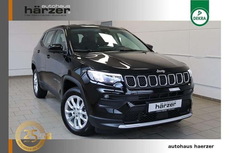 Gebraucht Jeep Compass 131 PS (96 kW) 2024 Schwarz SUV