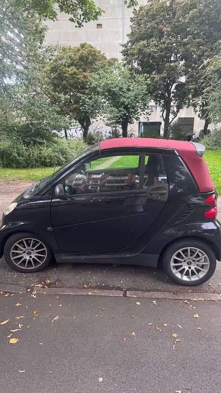 Schwarz Gebraucht 2007 Smart ForTwo Cabrio Cabrio | 3.000 € (Fairer Preis) - Bild 1/4
