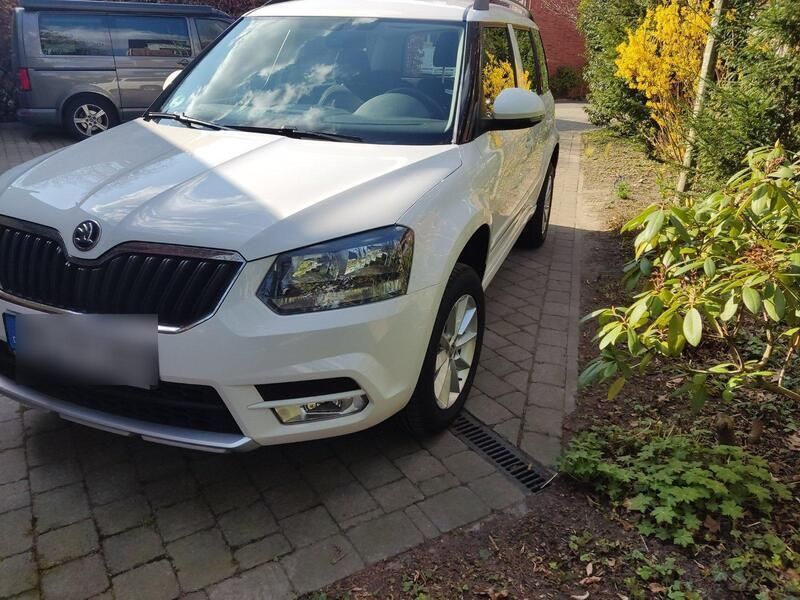 Weiß Gebraucht 2015 Skoda Yeti Ambition SUV | 11.700 € (Guter Preis) - Bild 1/4