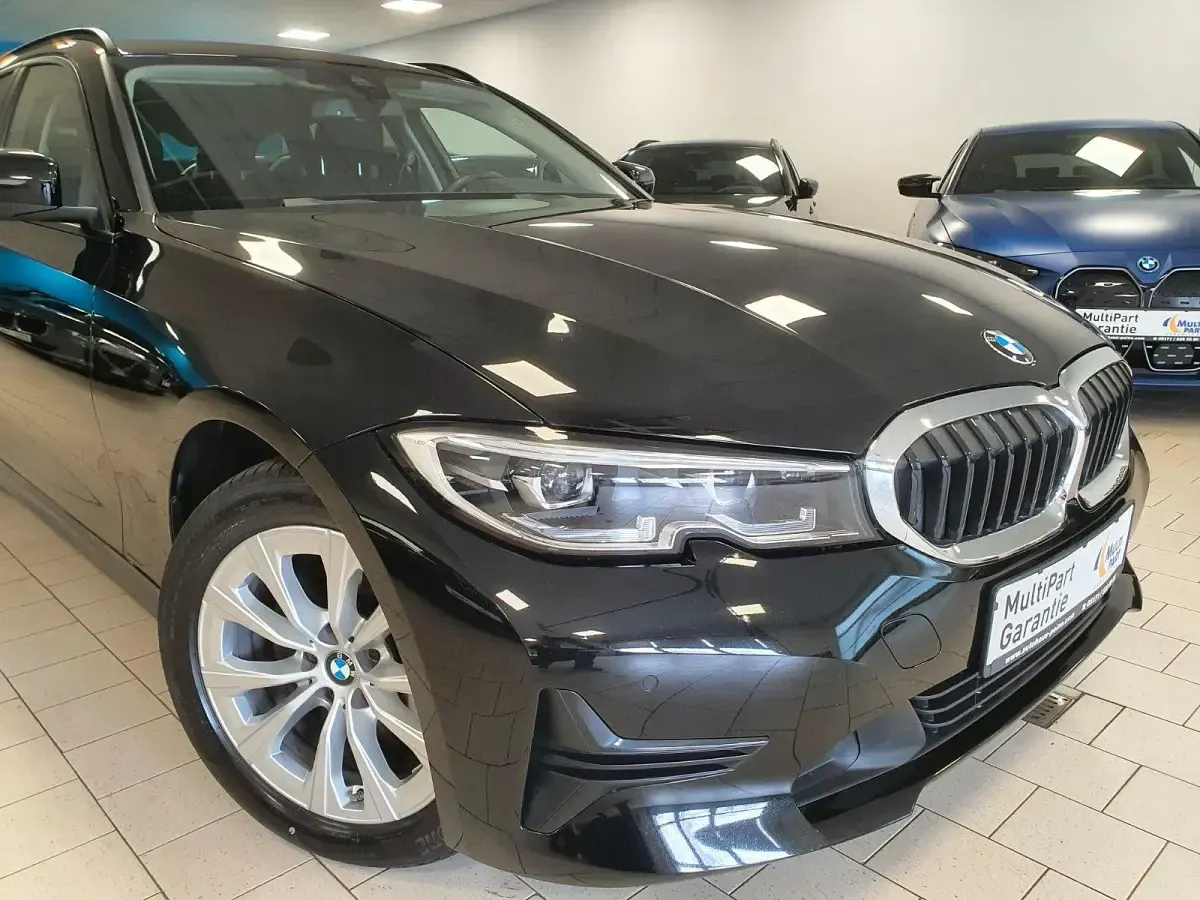 Gebraucht BMW 320 Advantage 190 PS (139 kW) 2022 Schwarz Kombi