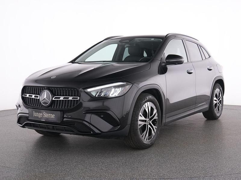 Gebraucht Mercedes GLA200 Progressive 150 PS (110 kW) 2024 Schwarz SUV