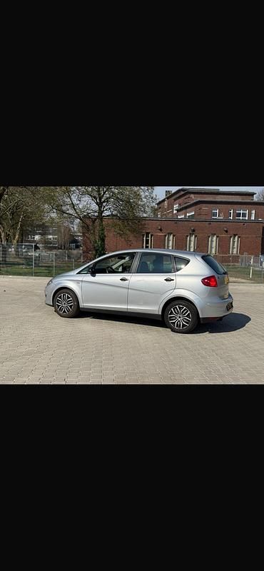 Gebraucht Seat Altea 102 PS (75 kW) 2005 Silber Van / Kleinbus