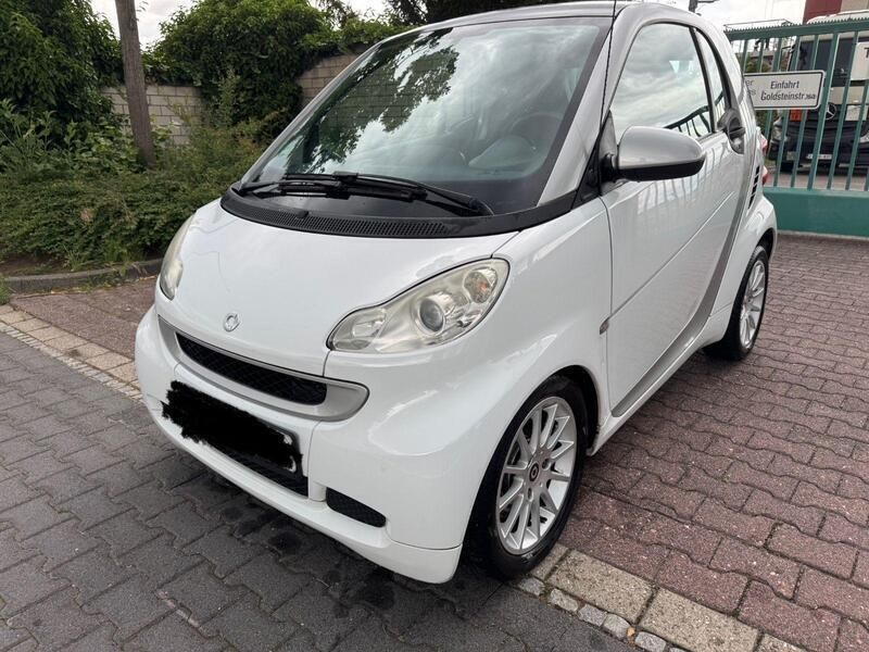 Weiß Gebraucht 2010 Smart ForTwo Coupé Passion Coupé | 4.900 € (Fairer Preis) - Bild 1/4