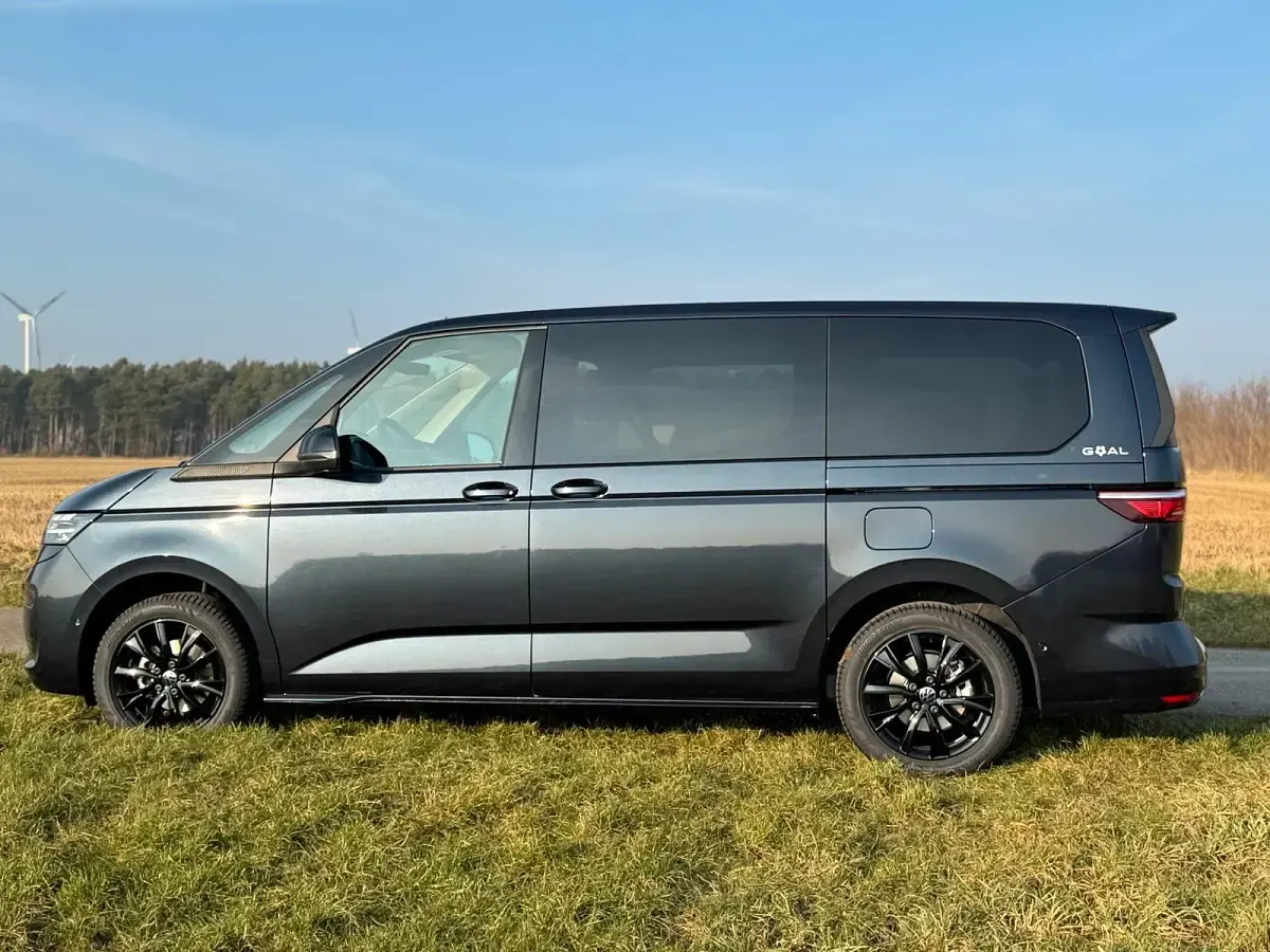Gebraucht VW T7 110 PS (80 kW) 2025 Blau Van