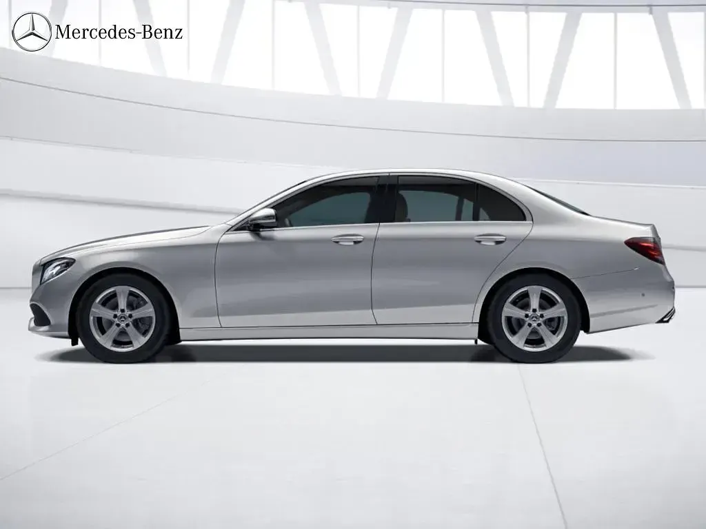 Gebraucht Mercedes E250 Avantgarde 211 PS (155 kW) 2018 Iridiumsilber metallic Limousine