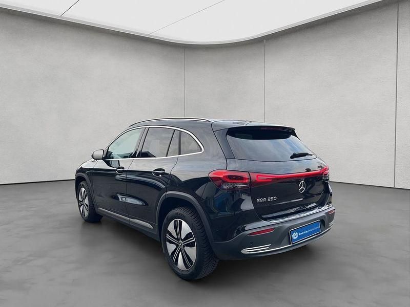 Gebraucht Mercedes EQA250 Progressive 139 kW (190 PS) 2021 Schwarz SUV