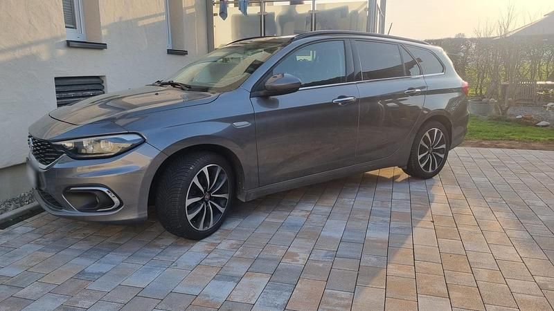 Gebraucht Fiat Tipo Business 120 PS (88 kW) 2020 Grau Kombi