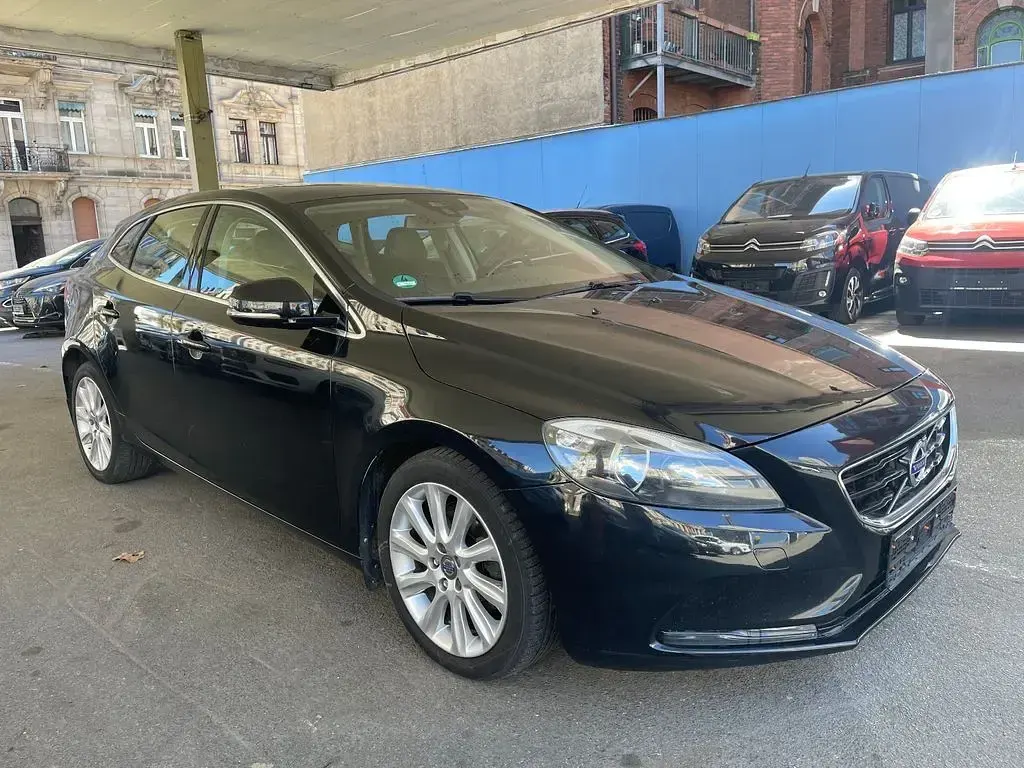 Gebraucht Volvo V40 Summum 114 PS (83 kW) 2013 Schwarz Limousine