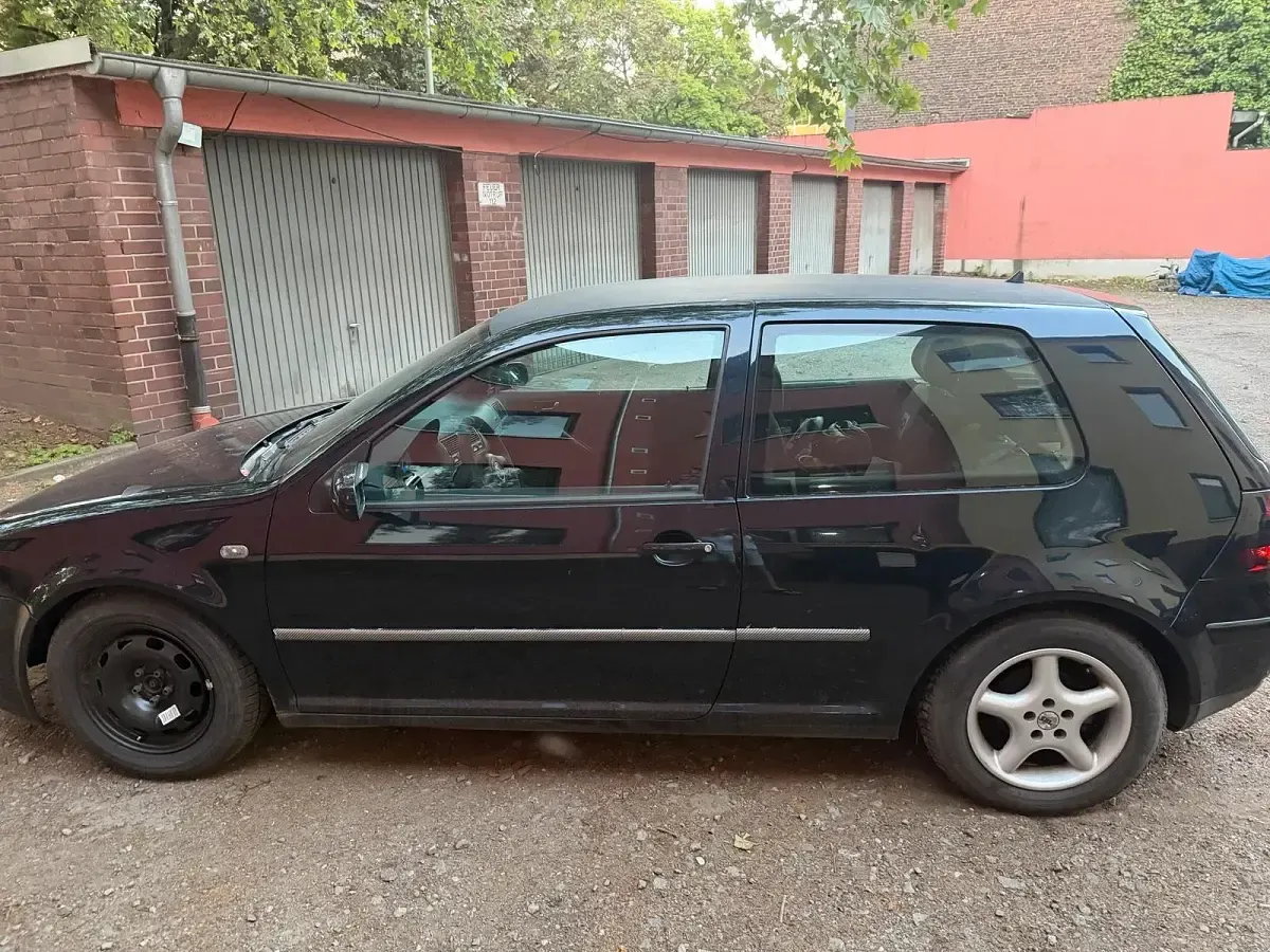 Gebraucht VW Golf IV 115 PS (84 kW) 2004 Blau Kleinwagen
