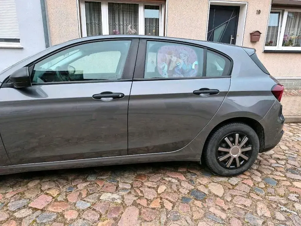 Gebraucht Fiat Tipo 95 PS (69 kW) 2021 Grau Kleinwagen