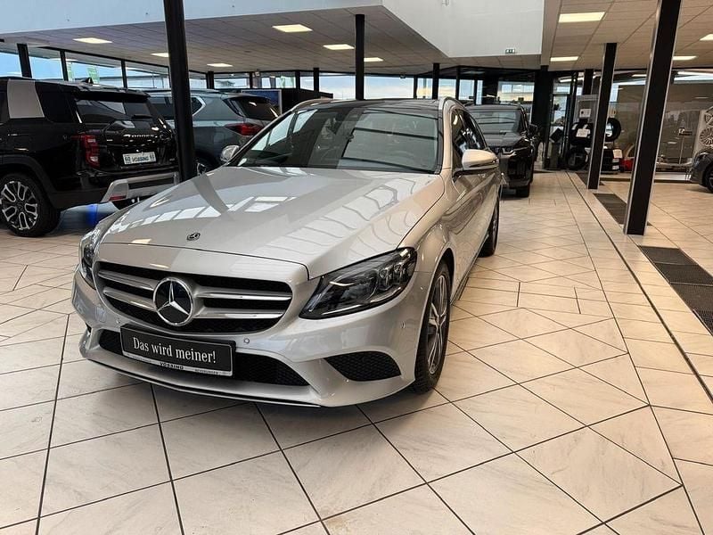 Gebraucht Mercedes C220 194 PS (142 kW) 2019 Iridiumsilber Kombi