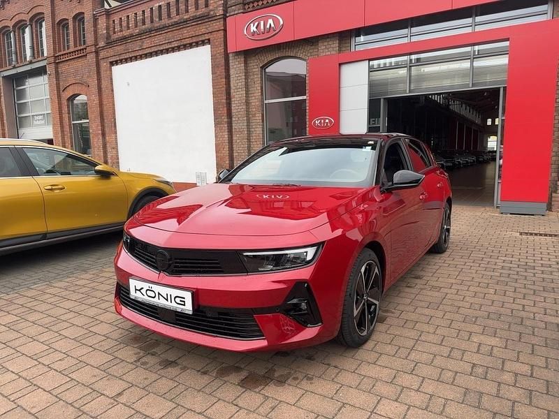 Rot Gebraucht 2024 Opel Astra Limousine | 23.036 € (Superpreis) - Bild 1/4