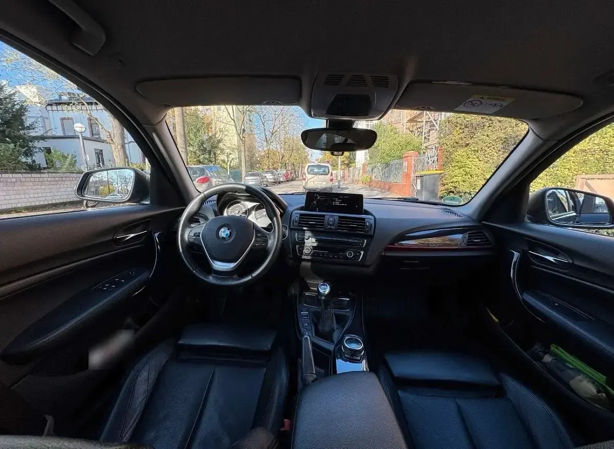 Gebraucht BMW 118 143 PS (105 kW) 2014 Schwarz Kleinwagen
