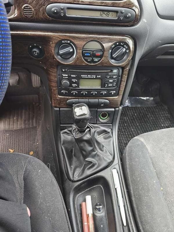 Gebraucht Ford Mondeo Ghia 116 PS (85 kW) 1999 Limousine