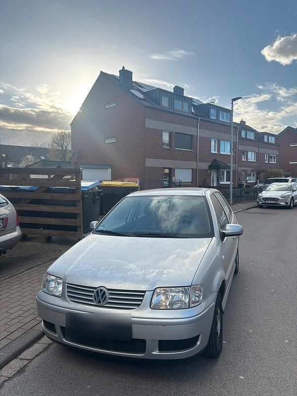 Gebraucht VW Golf IV 77 PS (56 kW) 2001 Grau Limousine