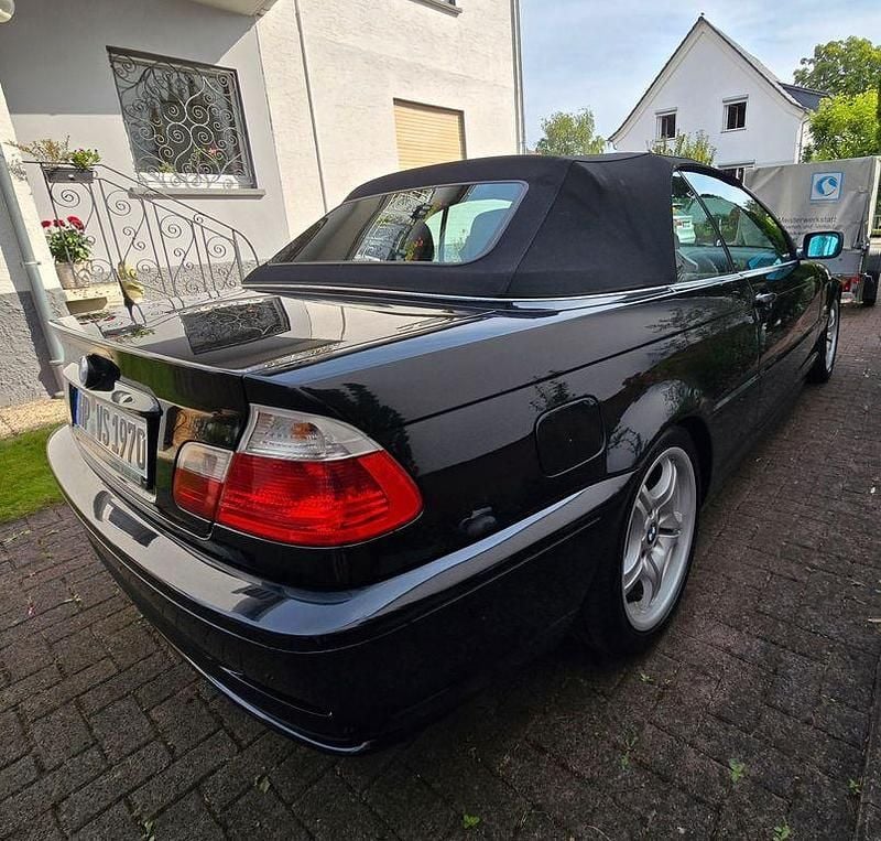 Gebraucht BMW 325 Performance 192 PS (141 kW) 2002 Schwarz Cabrio