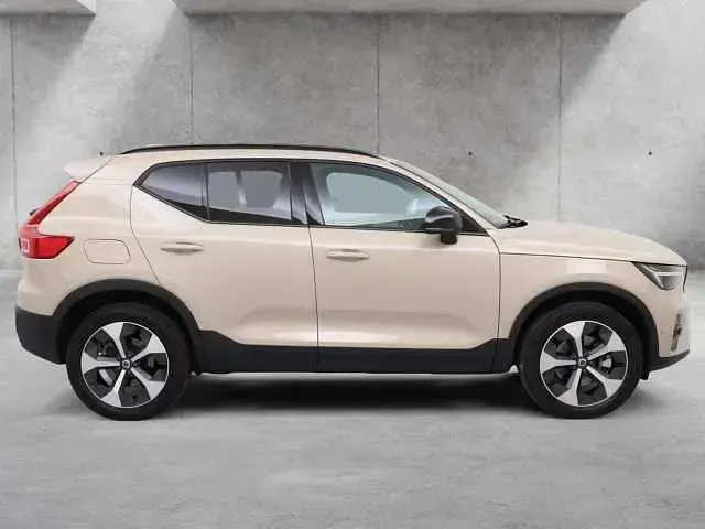 Gebraucht Volvo XC40 120 PS (88 kW) 2025 SUV