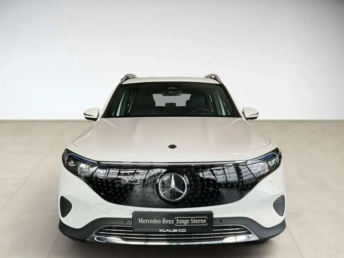 Gebraucht Mercedes EQB300 Advanced 167 kW (228 PS) 2025 Unilack polarweiß SUV