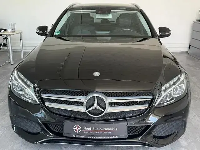 Gebraucht Mercedes C180 156 PS (114 kW) 2017 Schwarz Kombi