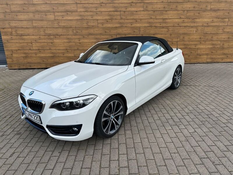 Weiß Gebraucht 2018 BMW 220 Sport Line Cabrio | 22.790 € (Fairer Preis) - Bild 1/4
