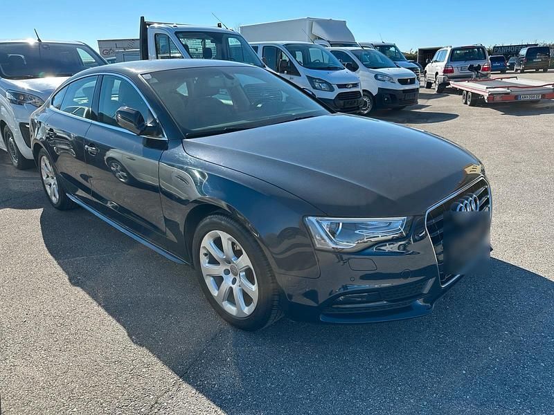 Gebraucht Audi A5 Sportback 177 PS (130 kW) 2011 Blau Kleinwagen