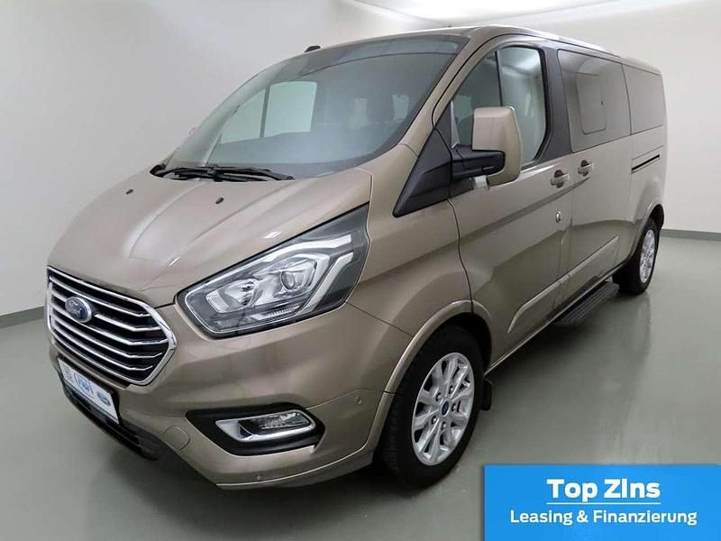 Gebraucht Ford Tourneo Titanium 131 PS (96 kW) 2022 Diffusedsilver Van / Kleinbus