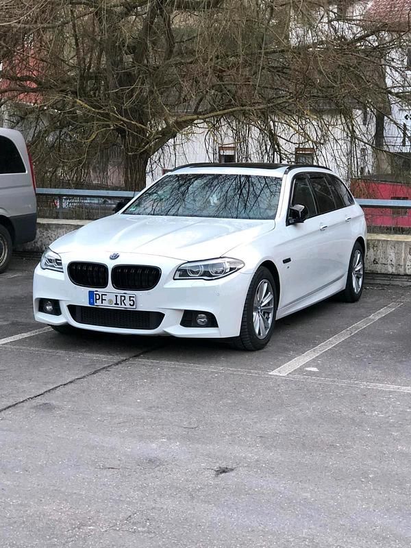 Weiß Gebraucht 2016 BMW 530 M Sport Kombi | 18.600 € (Fairer Preis) - Bild 1/4