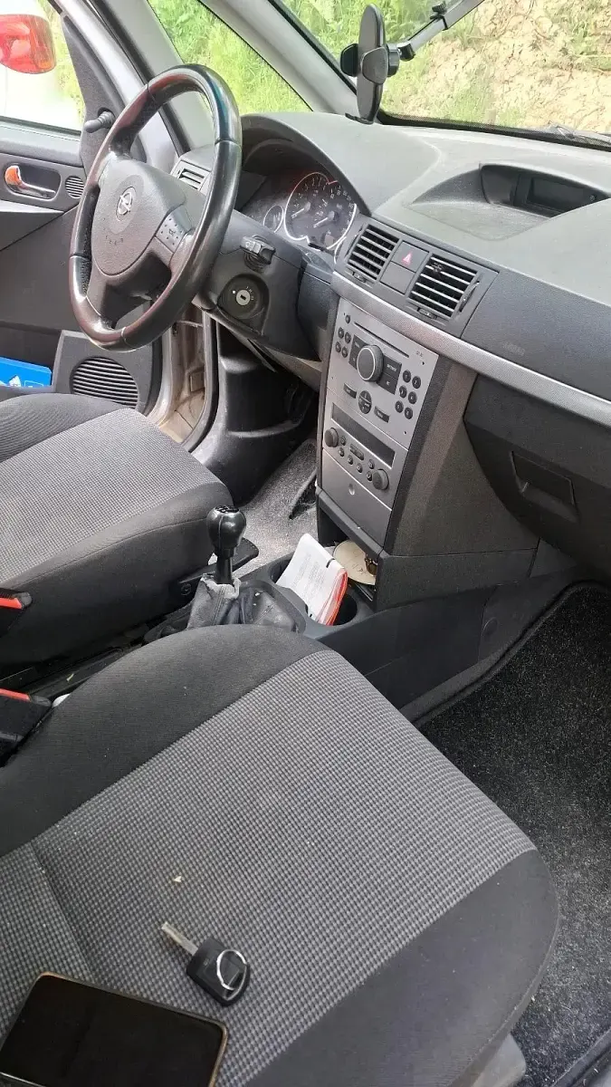 Używany Opel Meriva 100 KM (73 kW) 2005 Szary Minivan