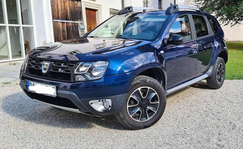 Blau Gebraucht 2017 Dacia Duster Black Shadow SUV | 6.900 € (Guter Preis) - Bild 1/4