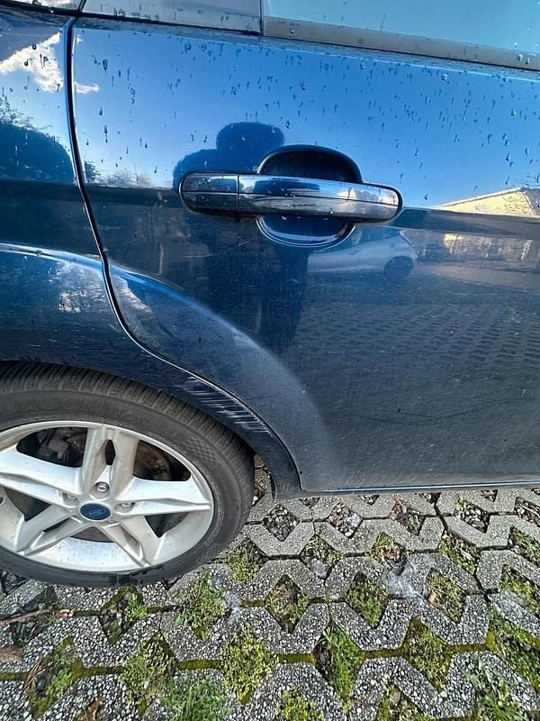 Gebraucht Ford Focus 130 PS (95 kW) 2011 Blau Limousine