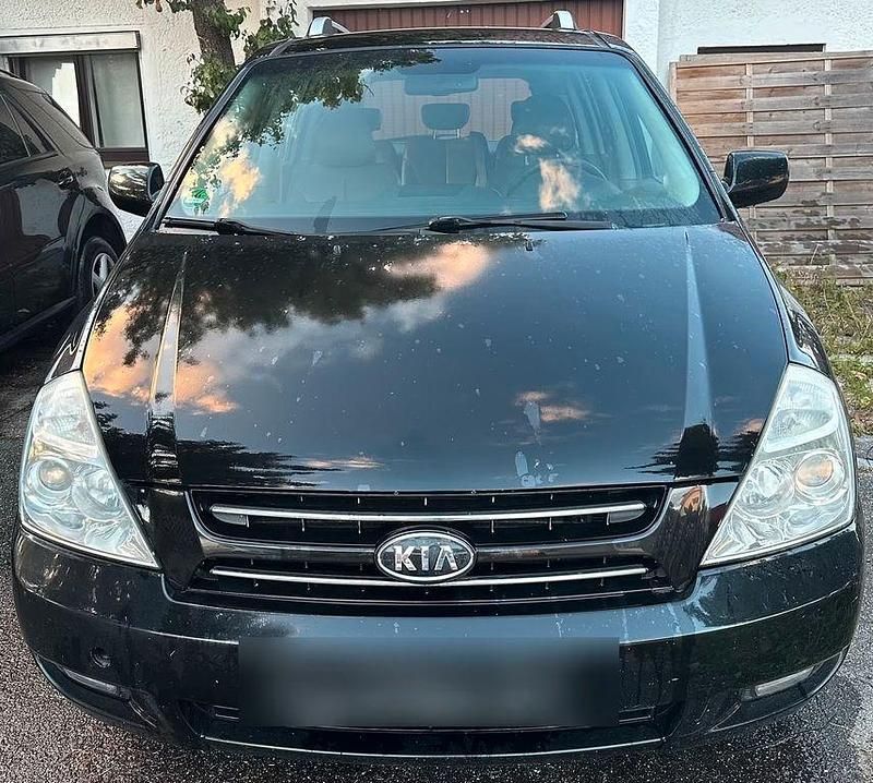 Schwarz Gebraucht 2007 Kia Carnival Van / Kleinbus | 1.990 € (Fairer Preis) - Bild 1/4
