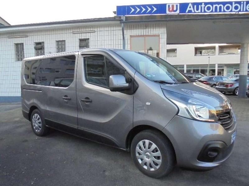 Gebraucht Renault Trafic Expression 121 PS (88 kW) 2019 Grau cassiopee Van / Kleinbus