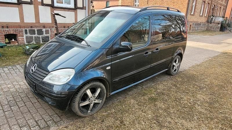 Gebraucht Mercedes Vaneo 91 PS (66 kW) 2003 Schwarz Van / Kleinbus