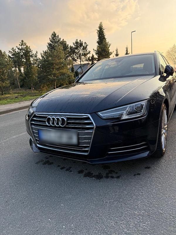 Usata Audi A4 Design 150 CV (110 kW) 2017 Blu Station wagon