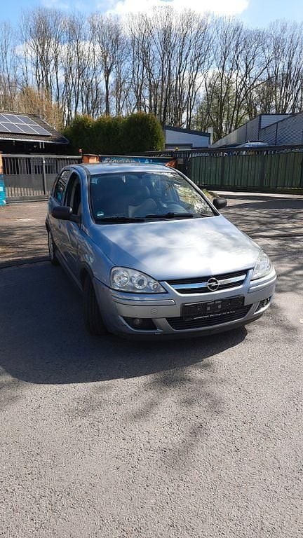 Gebraucht Opel Corsa 75 PS (55 kW) 2004 Silber Kleinwagen