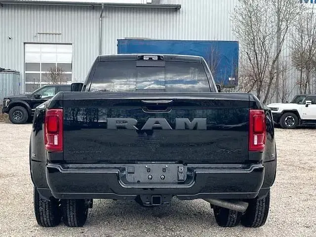 Neu Dodge Ram Limited 426 PS (313 kW) 2025 Schwarz Pickup
