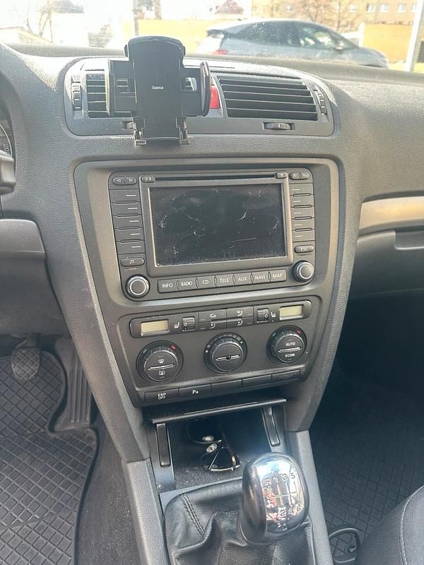 Gebraucht Skoda Octavia 245 PS (180 kW) 2024 Grün Limousine