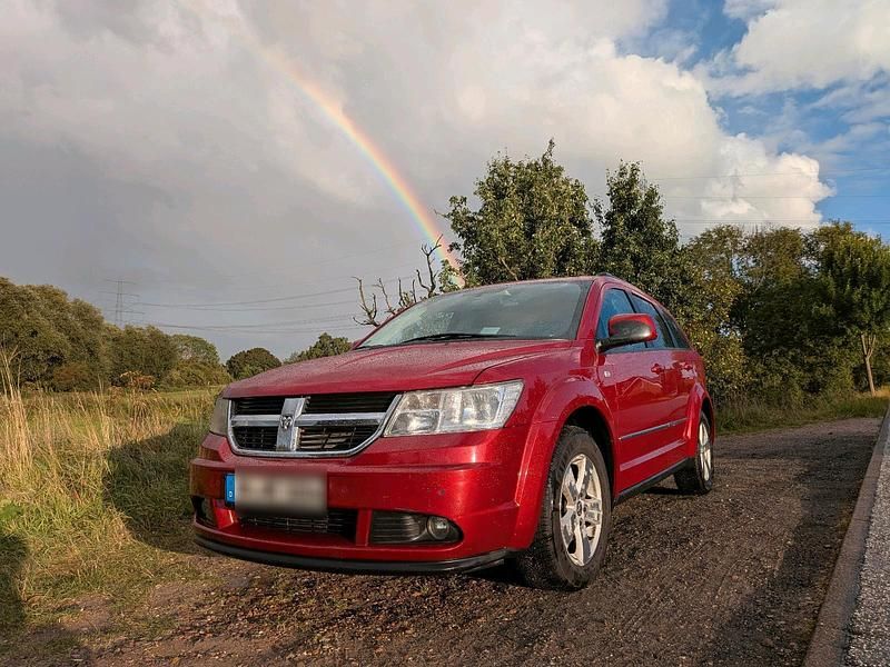Rot Gebraucht 2009 Dodge Journey SUV | 6.600 € (Teuer) - Bild 1/4