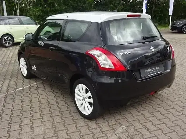 Gebraucht Suzuki Swift 94 PS (69 kW) 2014 Schwarz Kleinwagen